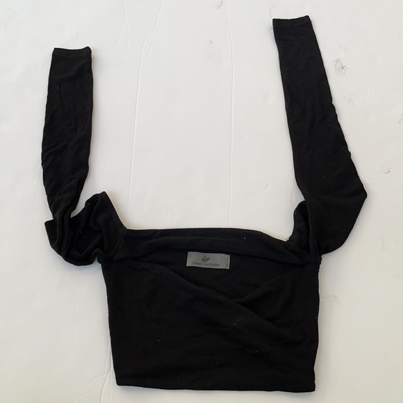 Naked Wardrobe X Lori Harvey Black cutout off shoulder long sleeve crop top XS - Picture 2 of 4